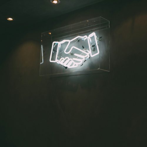 charlesdeluvio-AT5vuPoi8vc-unsplash